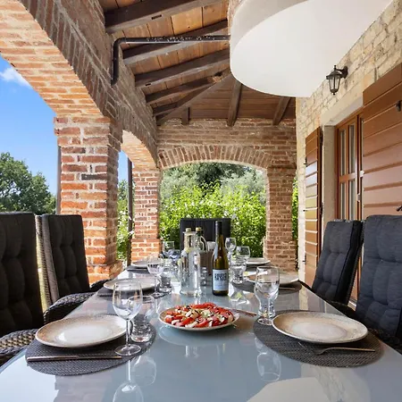 Villa Leoleni With Heated Pool I Istria