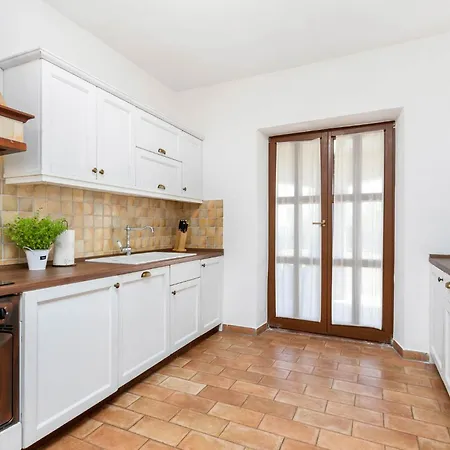 Leoleni With Heated Pool I Istria *
