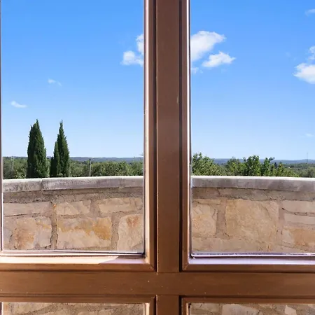 Leoleni With Heated Pool I Istria Villa *