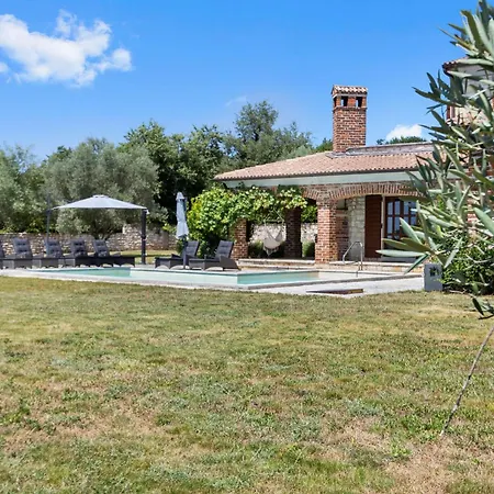 Leoleni With Heated Pool I Istria * Medaki